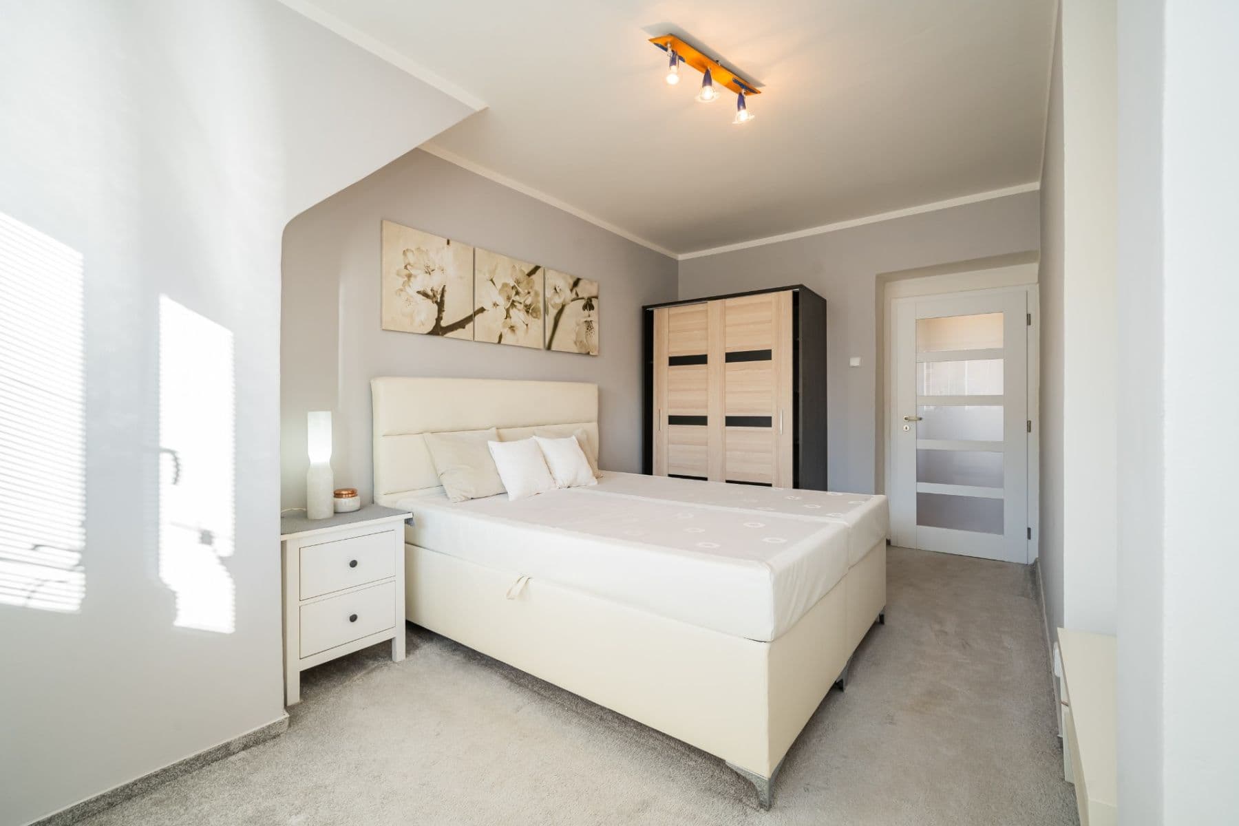 1 bedroom with open-plan kitchen flat to rent, 59 m², Freyova, Prague, Prague 1 bedroom with open-plan kitchen flat to rent, 59 m², Freyova, Prague, Prague