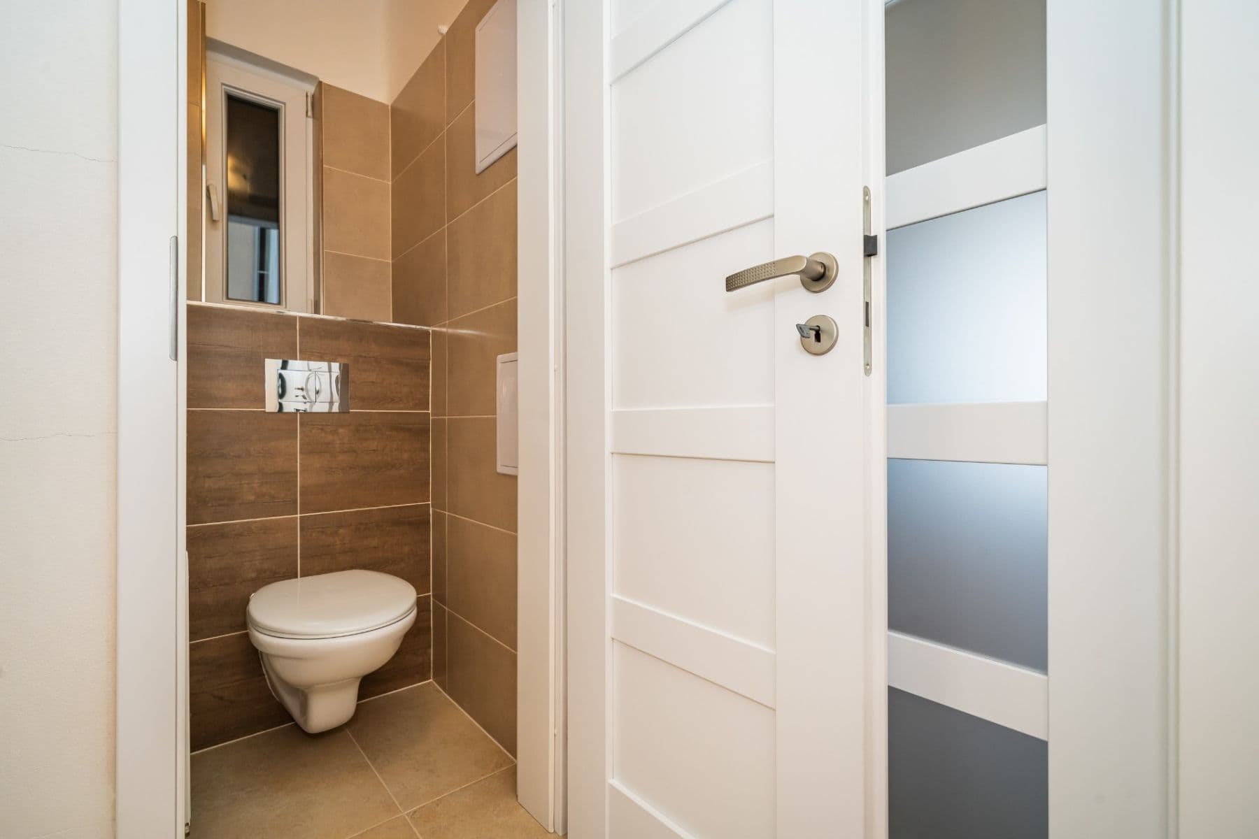 1 bedroom with open-plan kitchen flat to rent, 59 m², Freyova, Prague, Prague 1 bedroom with open-plan kitchen flat to rent, 59 m², Freyova, Prague, Prague