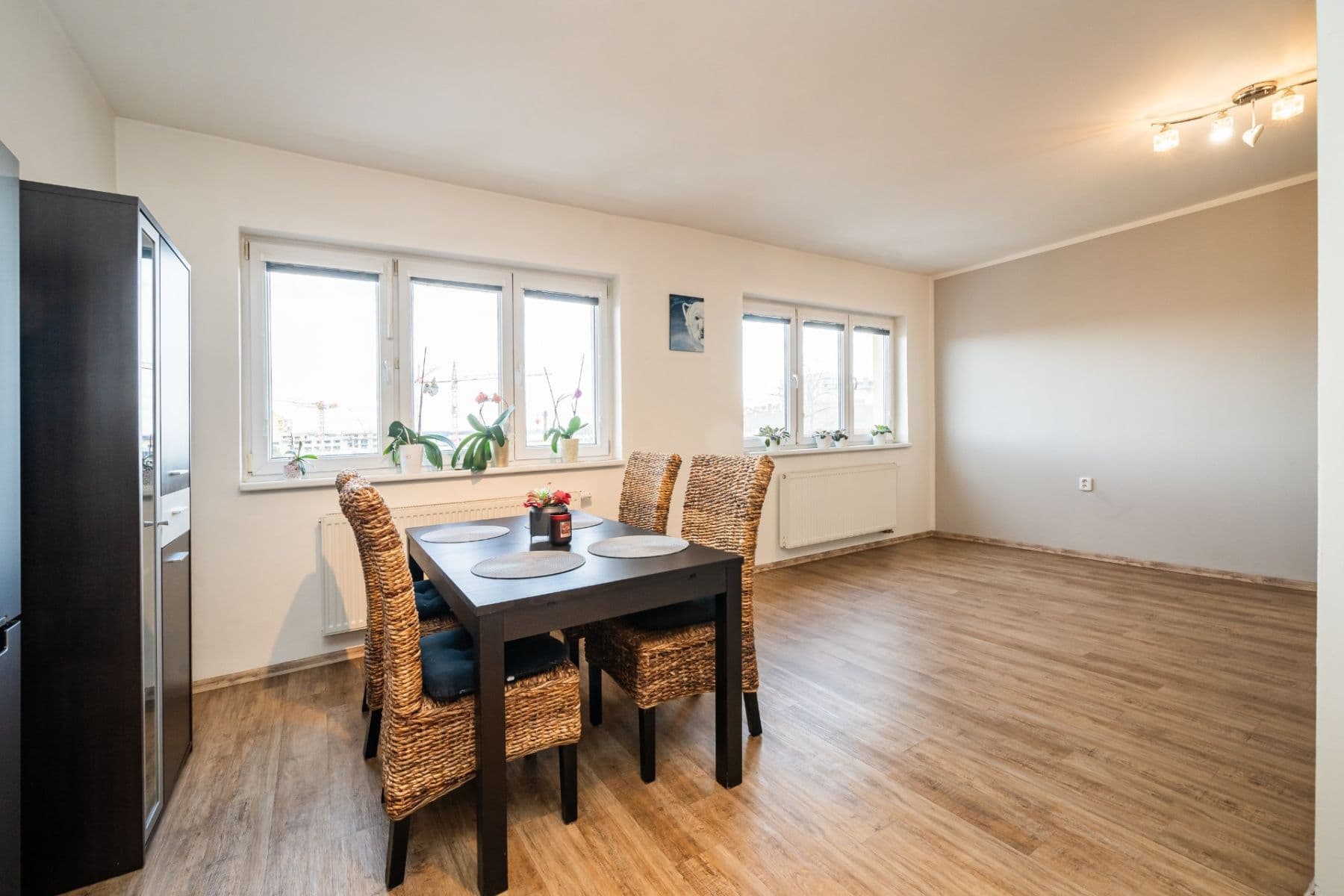 1 bedroom with open-plan kitchen flat to rent, 59 m², Freyova, Prague, Prague 1 bedroom with open-plan kitchen flat to rent, 59 m², Freyova, Prague, Prague