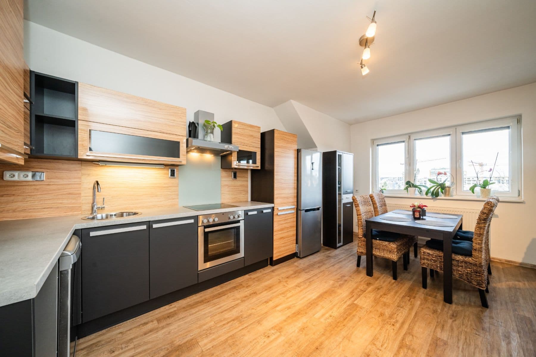 1 bedroom with open-plan kitchen flat to rent, 59 m², Freyova, Prague, Prague 1 bedroom with open-plan kitchen flat to rent, 59 m², Freyova, Prague, Prague