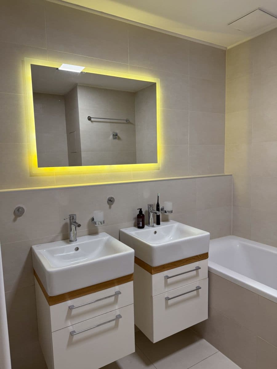 2 bedroom with open-plan kitchen flat to rent, 85 m², Nekvasilova, Prague, Prague 2 bedroom with open-plan kitchen flat to rent, 85 m², Nekvasilova, Prague, Prague