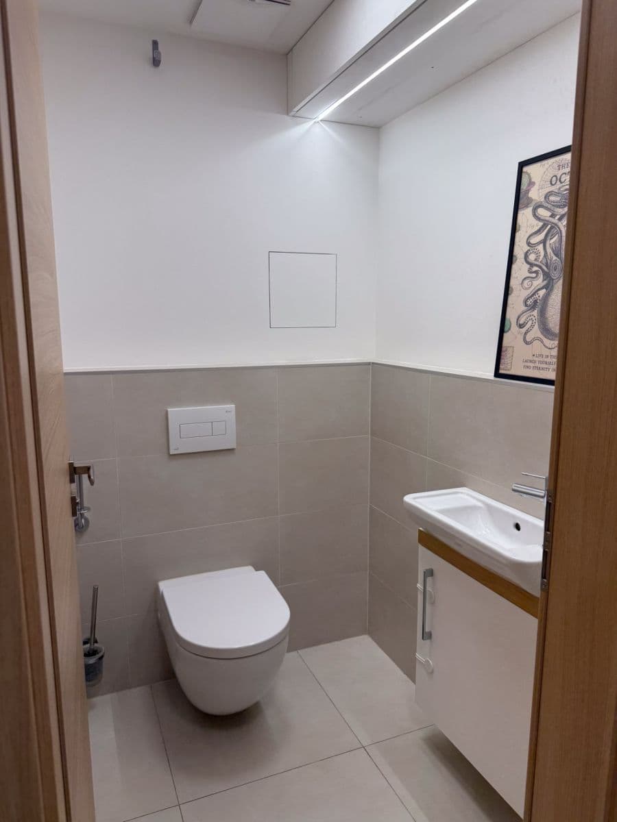 2 bedroom with open-plan kitchen flat to rent, 85 m², Nekvasilova, Prague, Prague 2 bedroom with open-plan kitchen flat to rent, 85 m², Nekvasilova, Prague, Prague