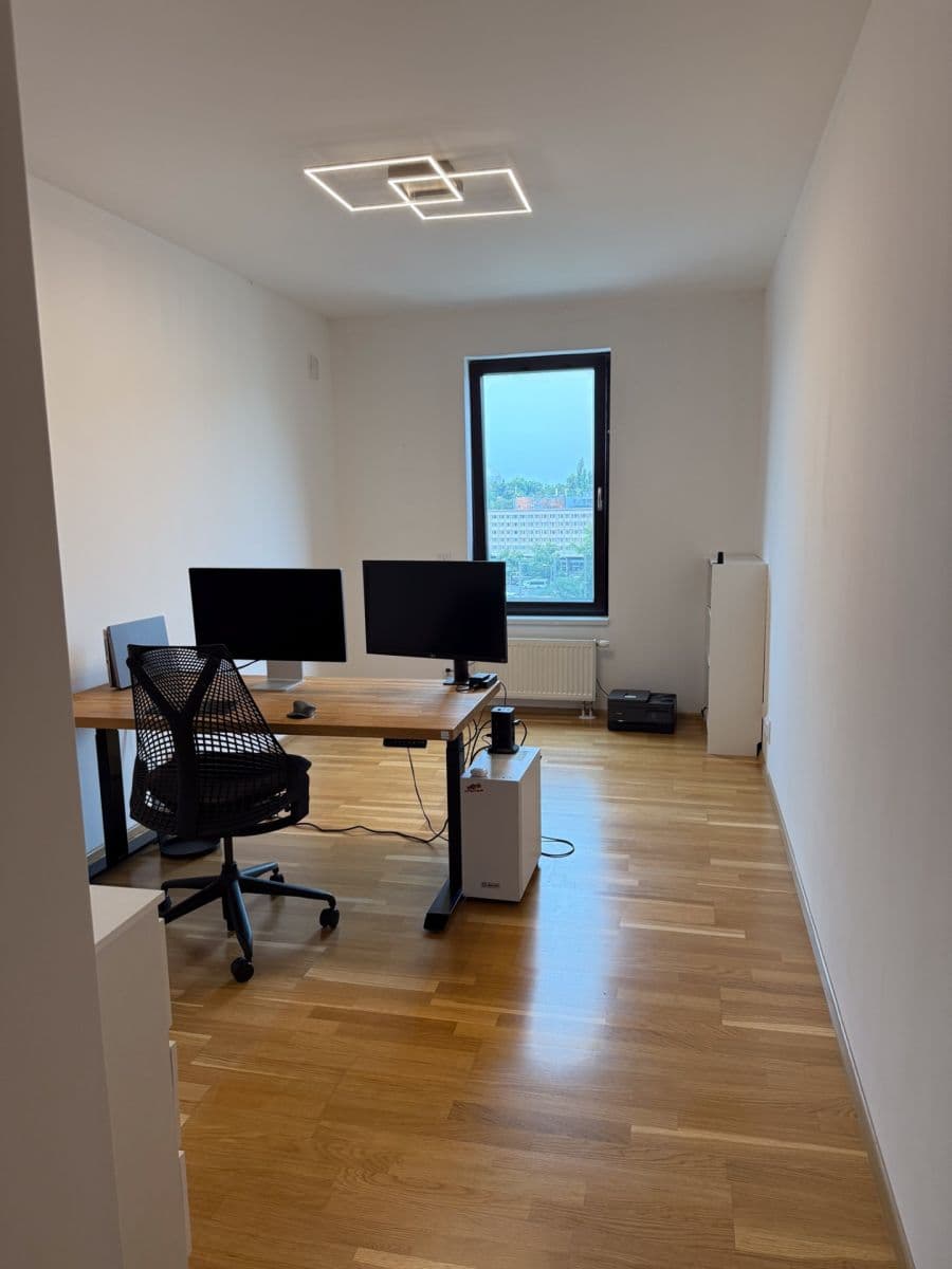 2 bedroom with open-plan kitchen flat to rent, 85 m², Nekvasilova, Prague, Prague 2 bedroom with open-plan kitchen flat to rent, 85 m², Nekvasilova, Prague, Prague