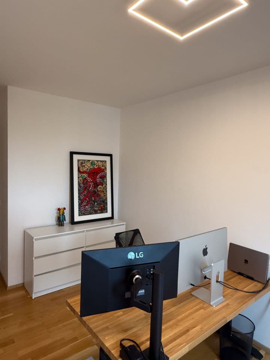 2 bedroom with open-plan kitchen flat to rent, 85 m², Nekvasilova, Prague, Prague 2 bedroom with open-plan kitchen flat to rent, 85 m², Nekvasilova, Prague, Prague