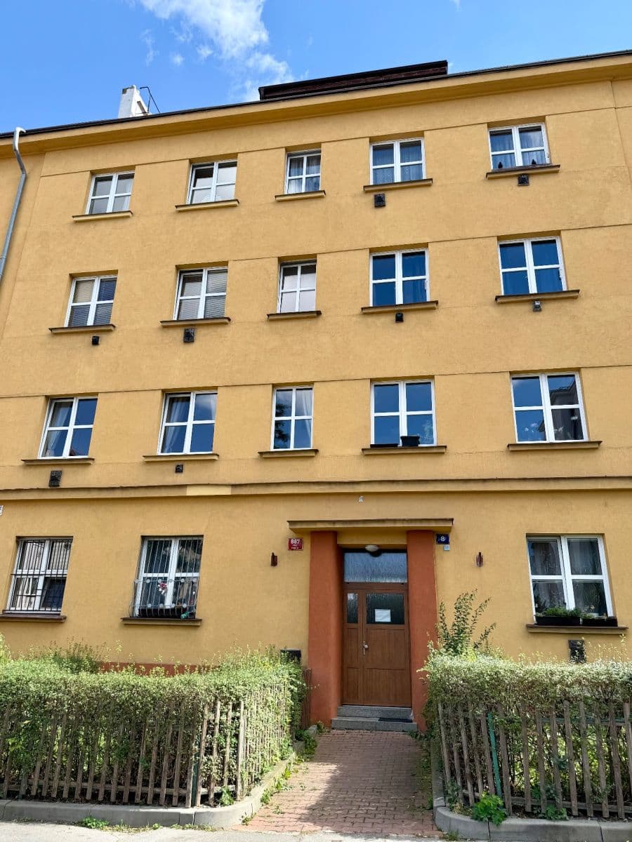 1 bedroom with open-plan kitchen flat to rent, 52 m², U Svépomoci, Prague, Prague 1 bedroom with open-plan kitchen flat to rent, 52 m², U Svépomoci, Prague, Prague