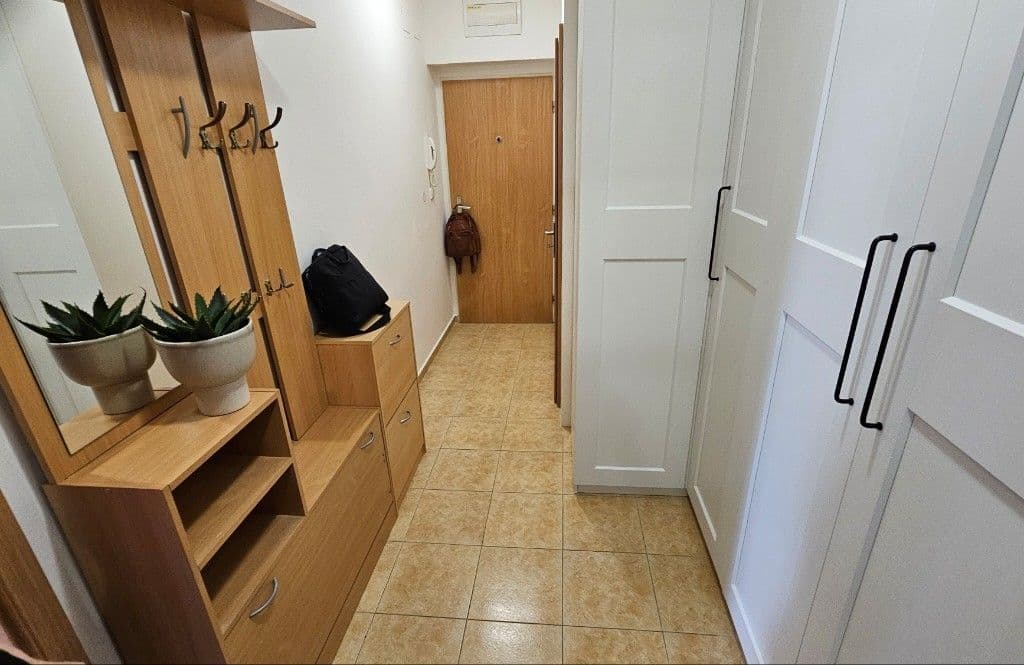 2 bedroom with open-plan kitchen flat to rent, 76 m², Dalmatská, Úvaly, Středočeský Region 2 bedroom with open-plan kitchen flat to rent, 76 m², Dalmatská, Úvaly, Středočeský Region