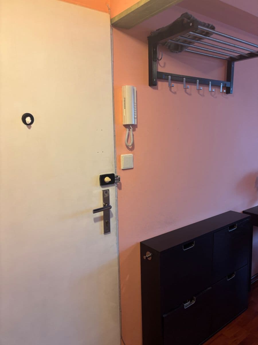 Studio flat to rent, 24 m², Evropská, Prague, Prague Studio flat to rent, 24 m², Evropská, Prague, Prague