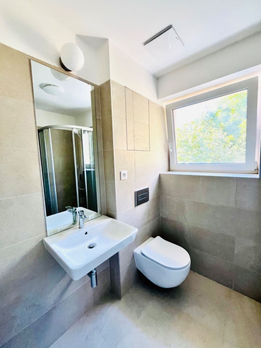 Studio flat to rent, 22 m², V Kněžívce, Tuchoměřice, Středočeský Region Studio flat to rent, 22 m², V Kněžívce, Tuchoměřice, Středočeský Region