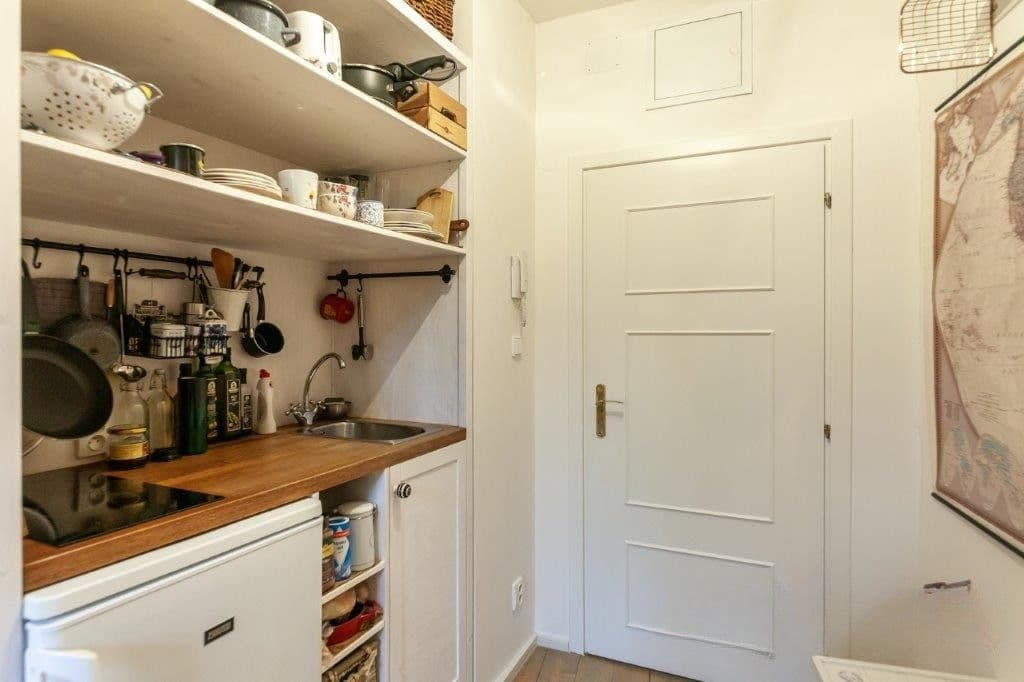 Studio flat to rent, 26 m², U Pernikářky, Prague, Prague Studio flat to rent, 26 m², U Pernikářky, Prague, Prague