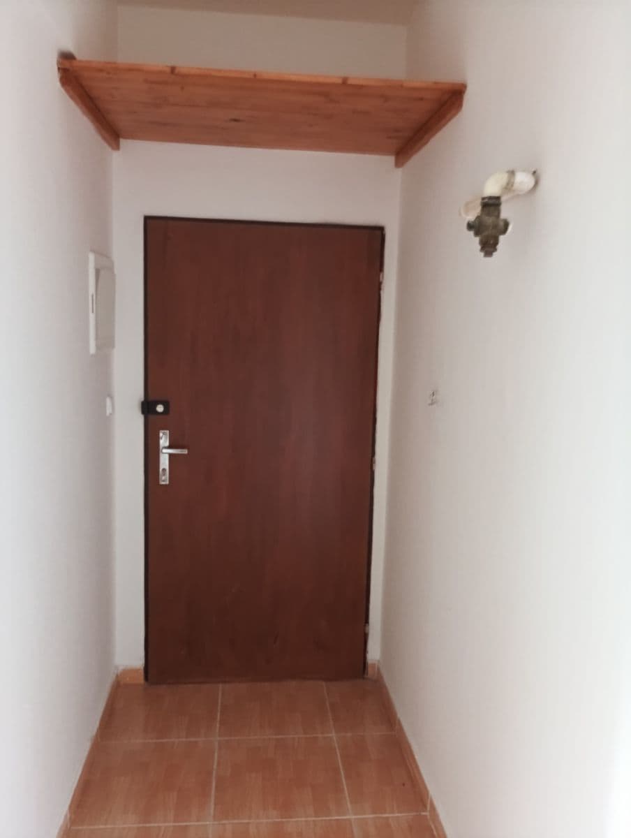 Studio flat to rent, 38 m², Poděbradská, Prague, Prague Studio flat to rent, 38 m², Poděbradská, Prague, Prague