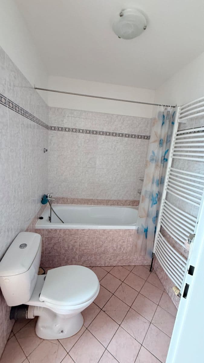 2 bedroom with open-plan kitchen flat to rent, 65 m², Dr. Marodyho, Prague, Prague 2 bedroom with open-plan kitchen flat to rent, 65 m², Dr. Marodyho, Prague, Prague