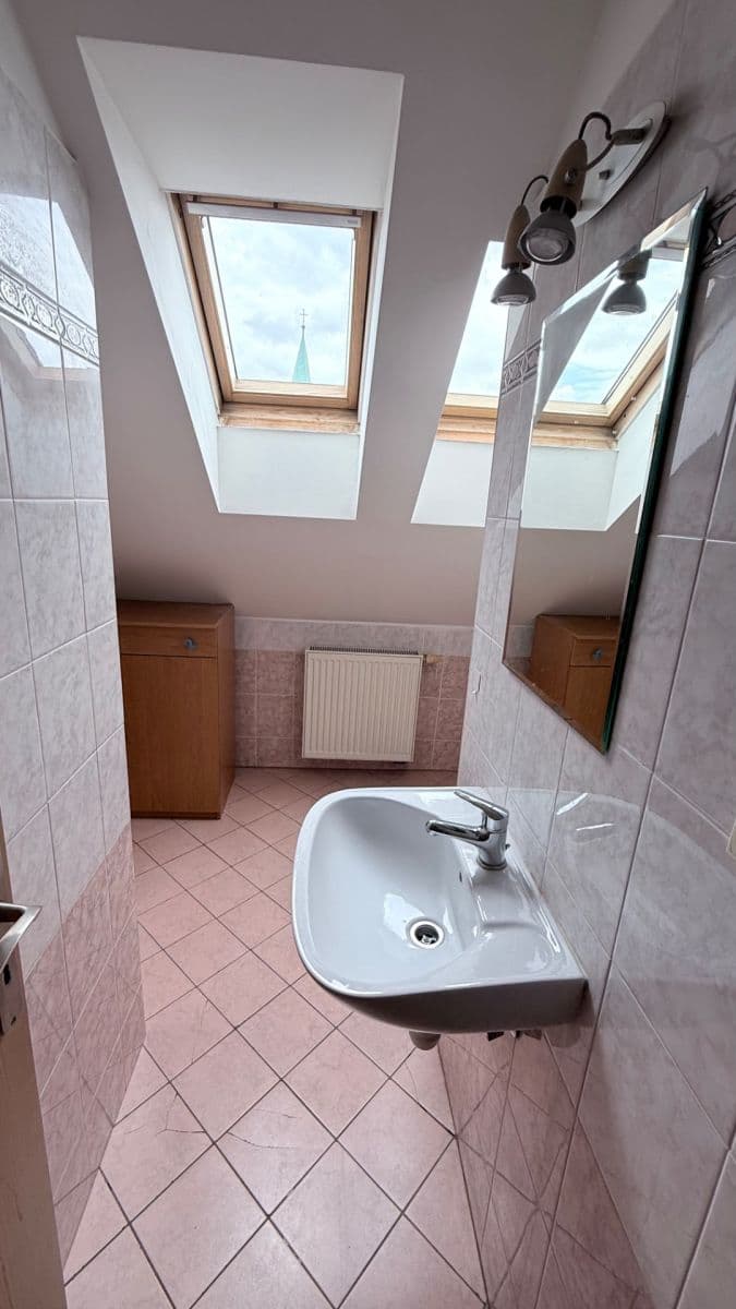 2 bedroom with open-plan kitchen flat to rent, 65 m², Dr. Marodyho, Prague, Prague 2 bedroom with open-plan kitchen flat to rent, 65 m², Dr. Marodyho, Prague, Prague