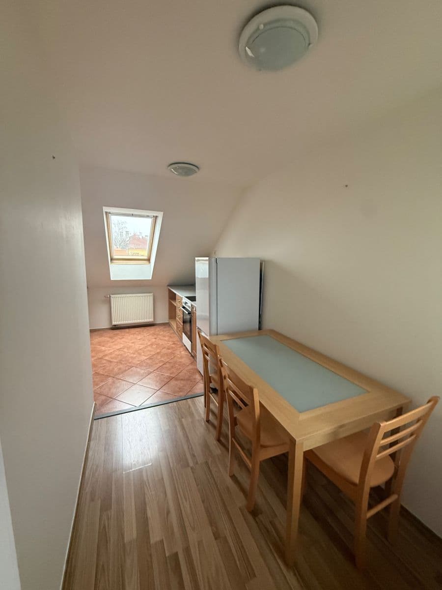 2 bedroom with open-plan kitchen flat to rent, 65 m², Dr. Marodyho, Prague, Prague 2 bedroom with open-plan kitchen flat to rent, 65 m², Dr. Marodyho, Prague, Prague