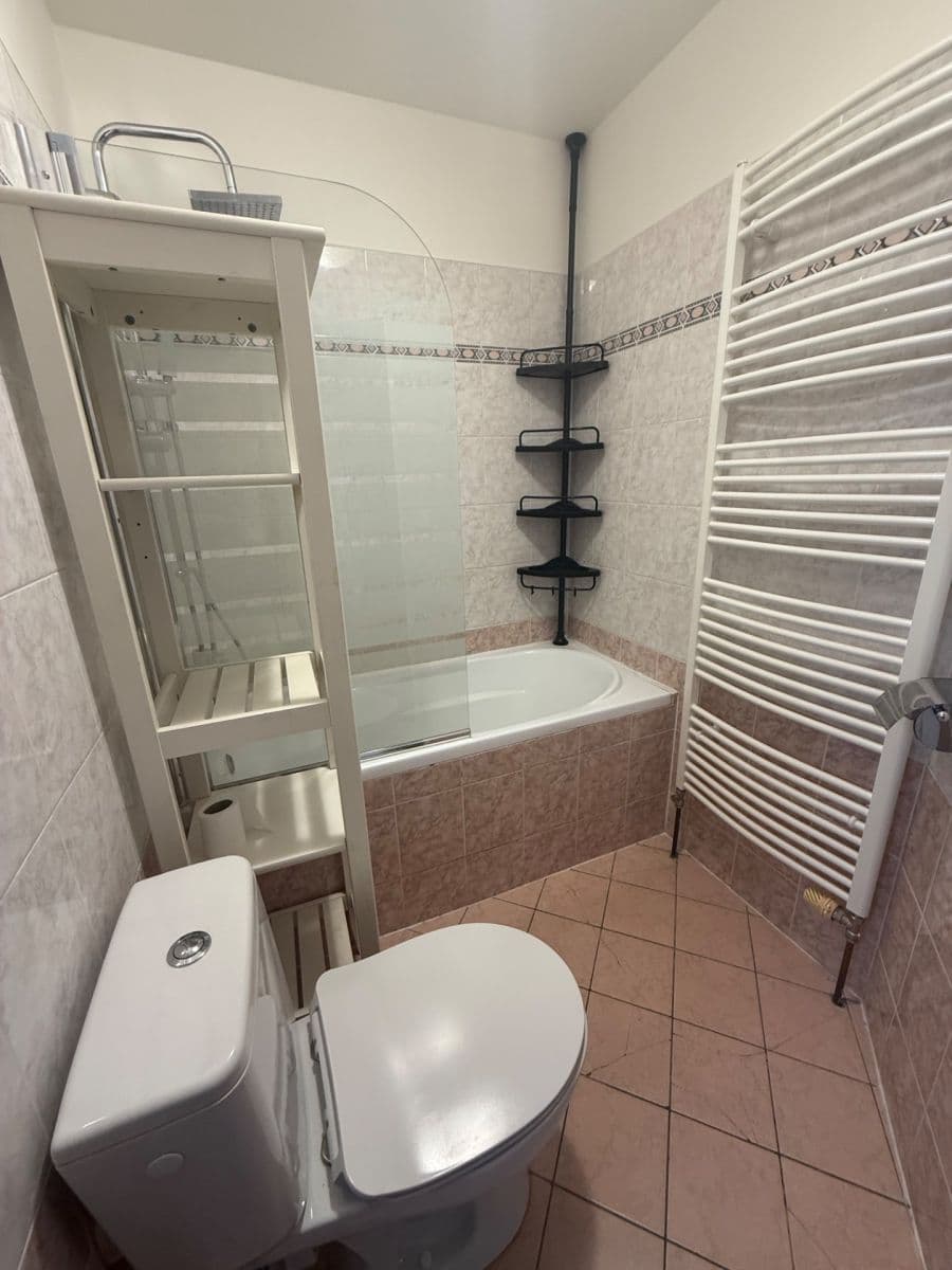 2 bedroom with open-plan kitchen flat to rent, 65 m², Dr. Marodyho, Prague, Prague 2 bedroom with open-plan kitchen flat to rent, 65 m², Dr. Marodyho, Prague, Prague