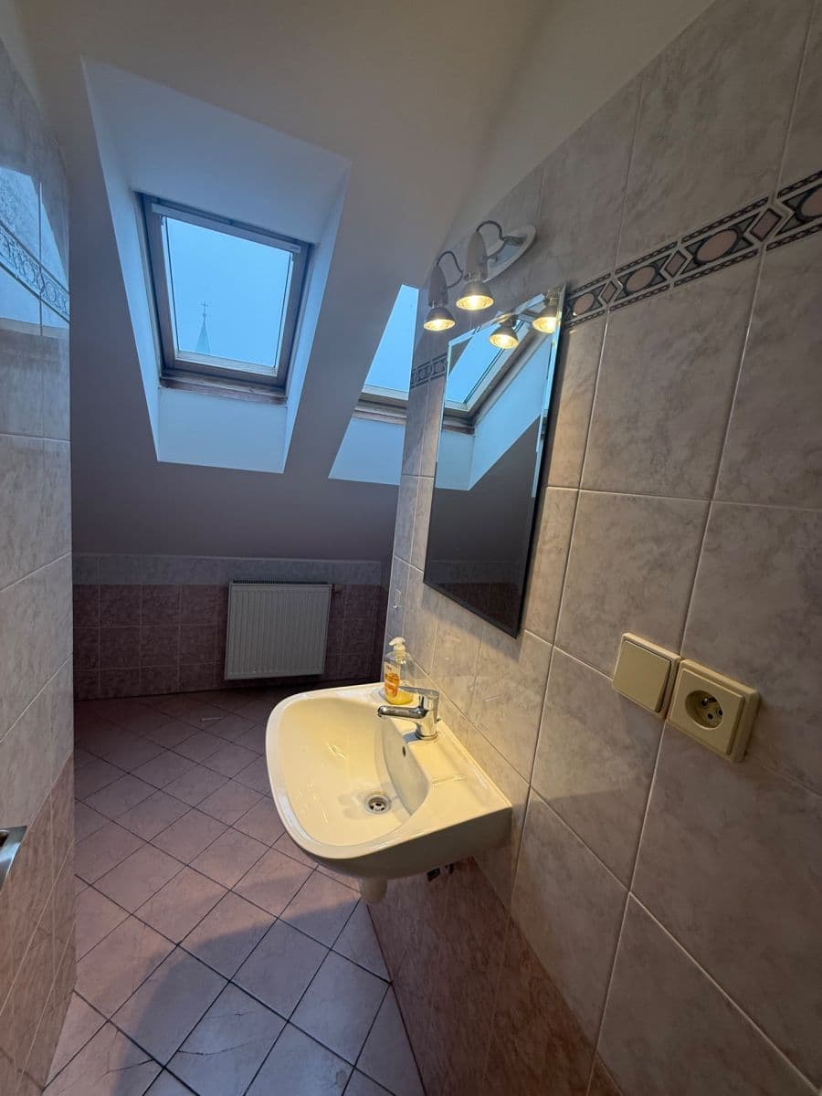 2 bedroom with open-plan kitchen flat to rent, 65 m², Dr. Marodyho, Prague, Prague 2 bedroom with open-plan kitchen flat to rent, 65 m², Dr. Marodyho, Prague, Prague