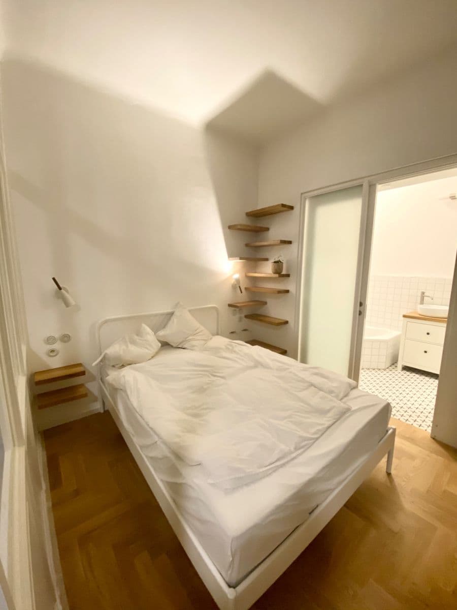 1 bedroom with open-plan kitchen flat to rent, 45 m², Rejskova, Prague, Prague 1 bedroom with open-plan kitchen flat to rent, 45 m², Rejskova, Prague, Prague