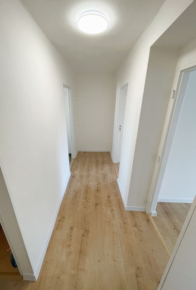 2 bedroom with open-plan kitchen flat to rent, 70 m², Čechova, Chomutov, Ústecký Region 2 bedroom with open-plan kitchen flat to rent, 70 m², Čechova, Chomutov, Ústecký Region