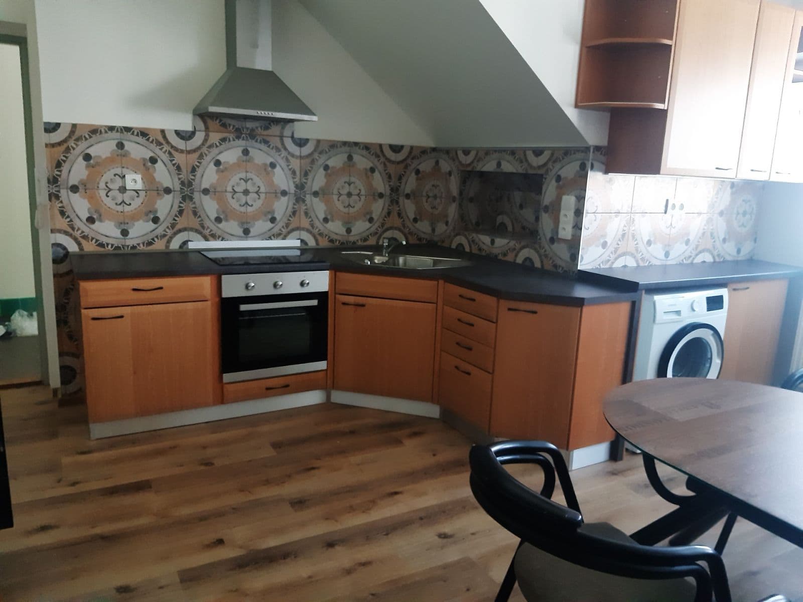 2 bedroom with open-plan kitchen flat to rent, 90 m², Hrozňatova, Brno, Jihomoravský Region 2 bedroom with open-plan kitchen flat to rent, 90 m², Hrozňatova, Brno, Jihomoravský Region