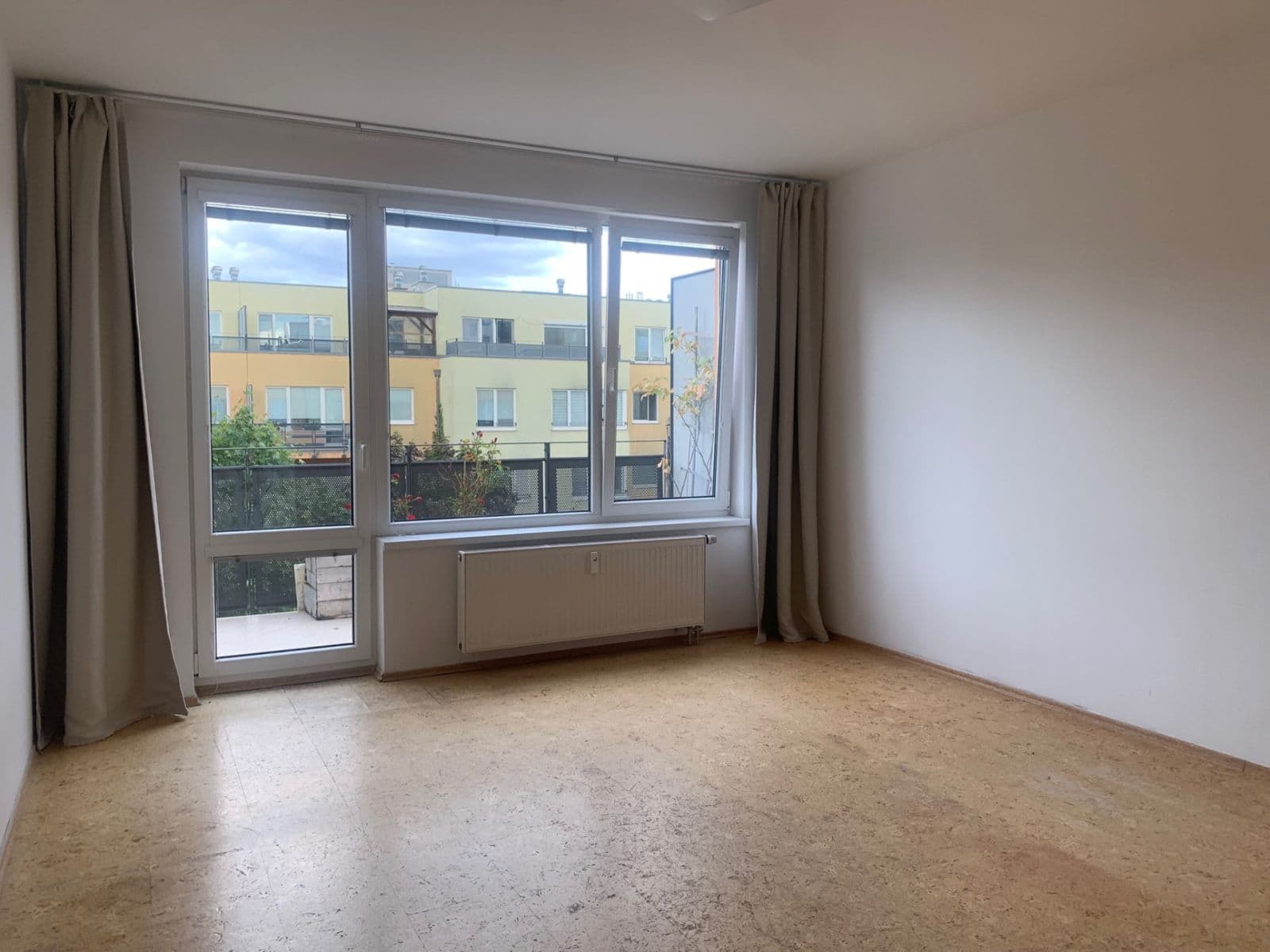 1 bedroom with open-plan kitchen flat to rent, 48 m², Werichova, Prague, Prague 1 bedroom with open-plan kitchen flat to rent, 48 m², Werichova, Prague, Prague