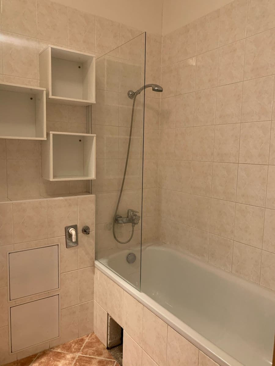 1 bedroom with open-plan kitchen flat to rent, 48 m², Werichova, Prague, Prague 1 bedroom with open-plan kitchen flat to rent, 48 m², Werichova, Prague, Prague