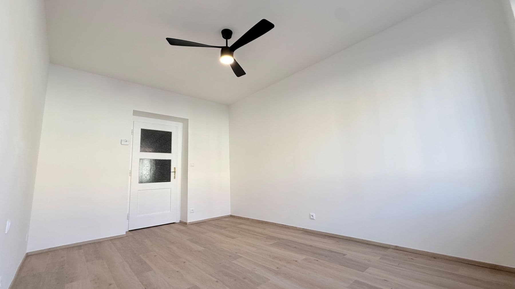 1 bedroom with open-plan kitchen flat to rent, 48 m², Koulova, Prague, Prague 1 bedroom with open-plan kitchen flat to rent, 48 m², Koulova, Prague, Prague