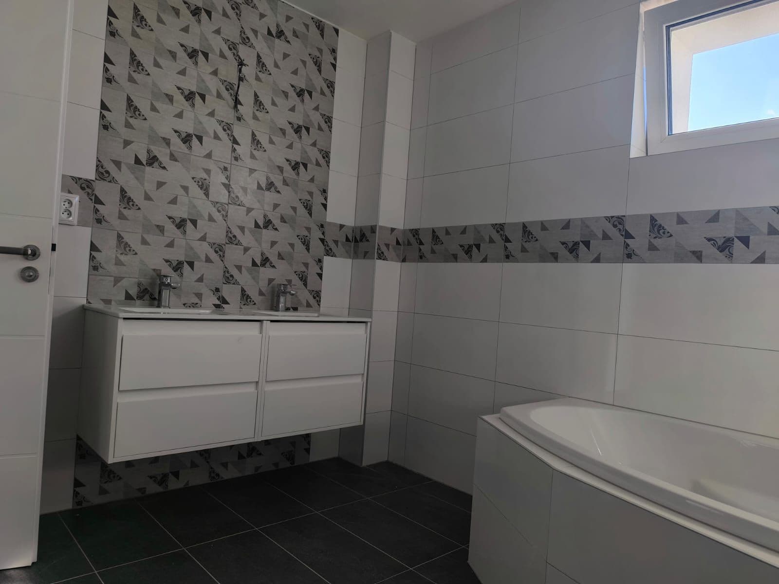 house to rent, 324 m², Jižní, Líbeznice, Středočeský Region house to rent, 324 m², Jižní, Líbeznice, Středočeský Region