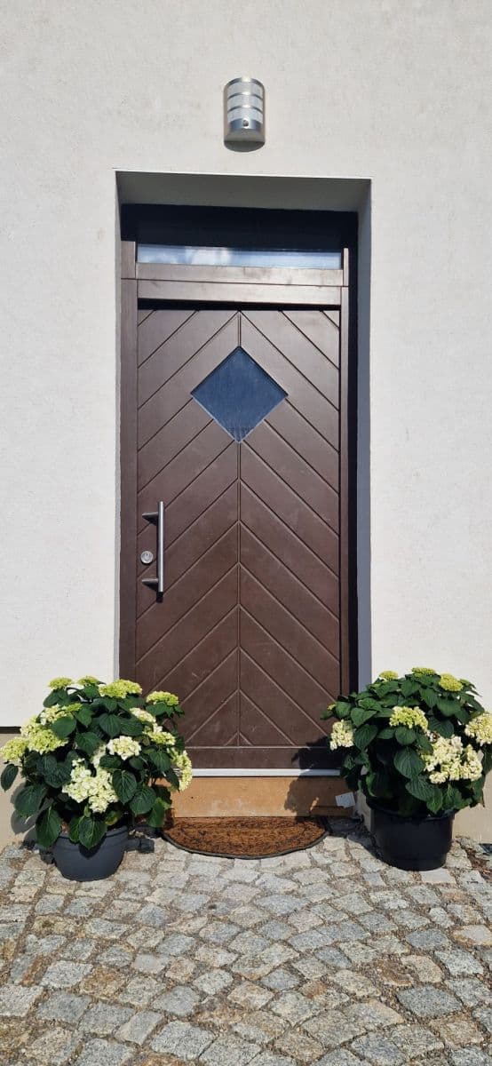 Studio flat to rent, 28 m², Husovo náměstí, Hostivice, Středočeský Region Studio flat to rent, 28 m², Husovo náměstí, Hostivice, Středočeský Region