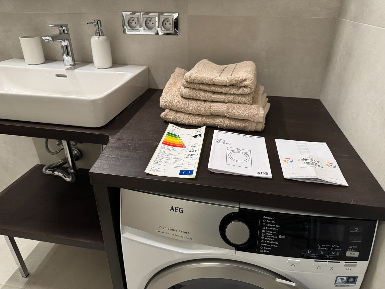 1 bedroom with open-plan kitchen flat for sale, 52 m², Jabloňová, Prague, Prague 1 bedroom with open-plan kitchen flat for sale, 52 m², Jabloňová, Prague, Prague