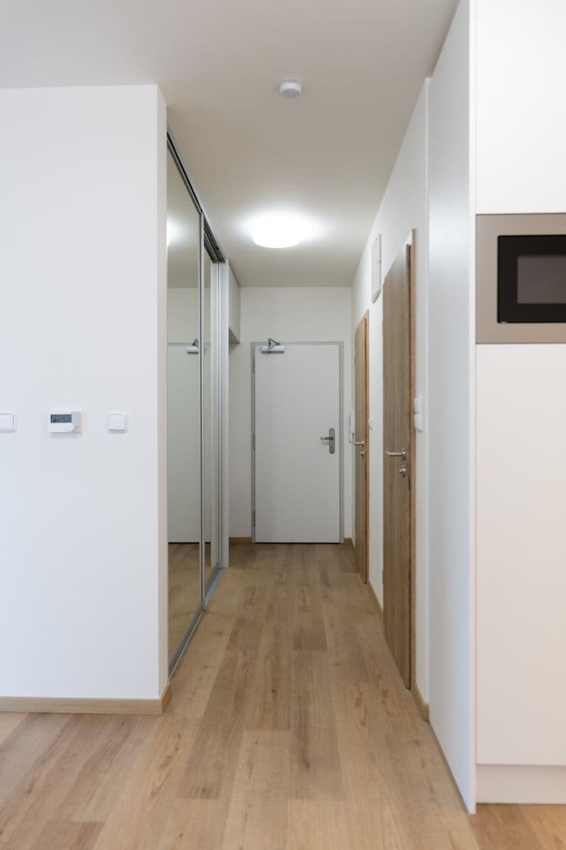 1 bedroom with open-plan kitchen flat to rent, 65 m², Nad Stráněmi, Zlín, Zlínský Region 1 bedroom with open-plan kitchen flat to rent, 65 m², Nad Stráněmi, Zlín, Zlínský Region