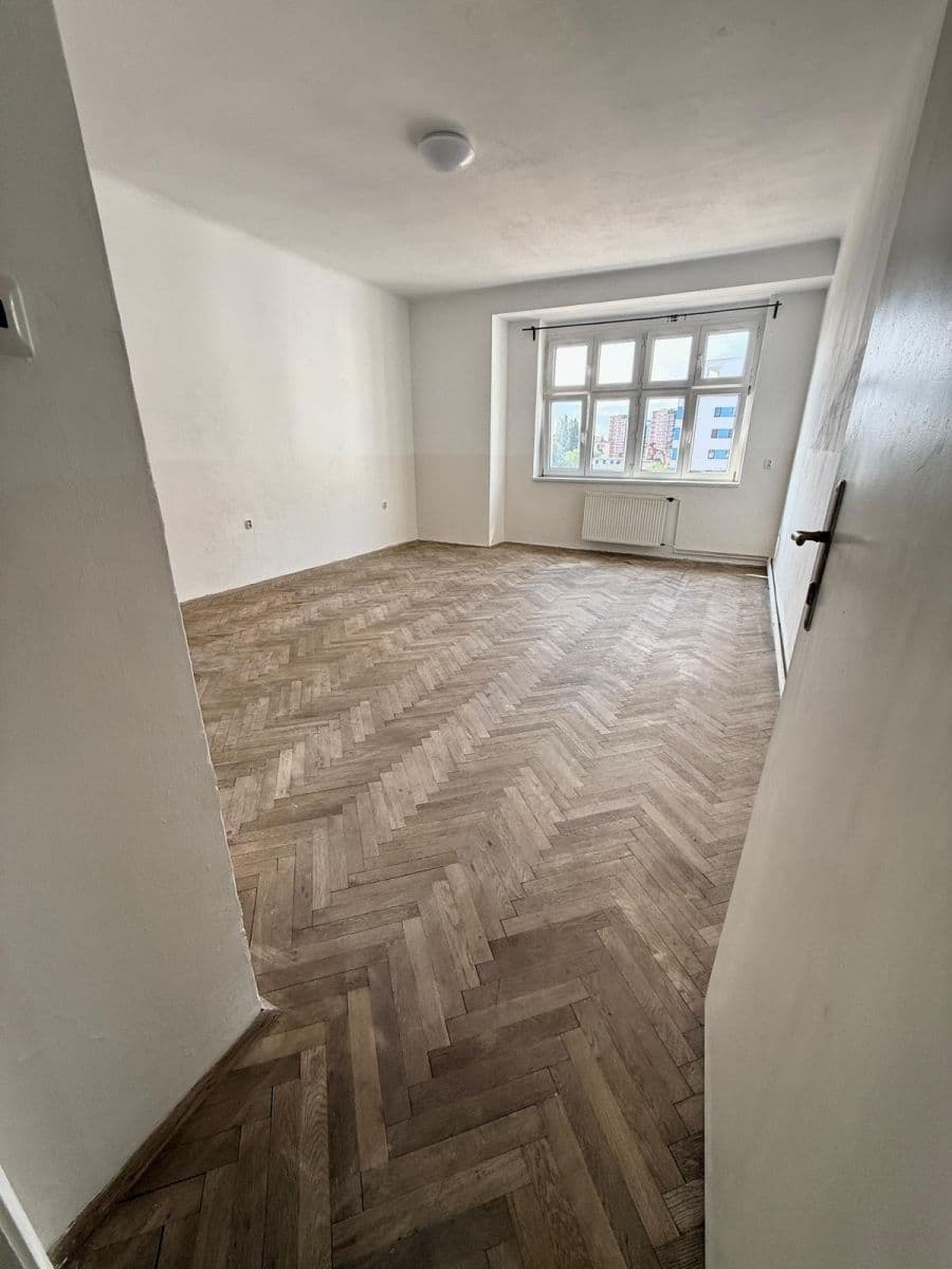 4 bedroom flat to rent, 138 m², Skořepka, Brno, Jihomoravský Region 4 bedroom flat to rent, 138 m², Skořepka, Brno, Jihomoravský Region