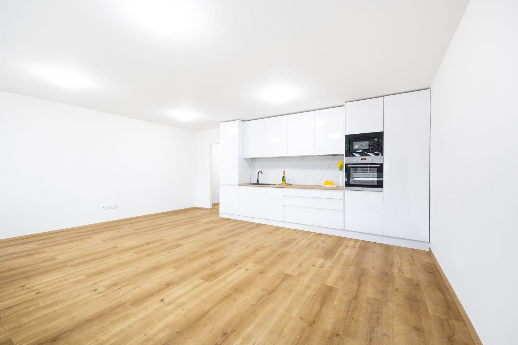 2 bedroom with open-plan kitchen flat for sale, 80 m², Kloboukova, Prague, Prague 2 bedroom with open-plan kitchen flat for sale, 80 m², Kloboukova, Prague, Prague