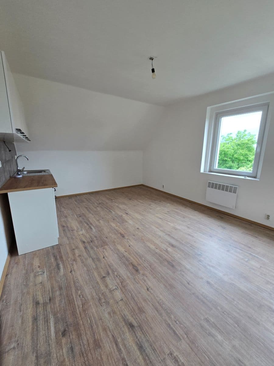 1 bedroom flat to rent, 48 m², Školní, Jesenice, Středočeský Region 1 bedroom flat to rent, 48 m², Školní, Jesenice, Středočeský Region