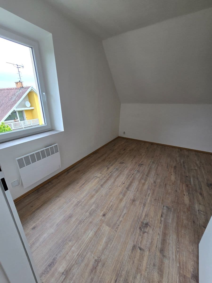 1 bedroom flat to rent, 48 m², Školní, Jesenice, Středočeský Region 1 bedroom flat to rent, 48 m², Školní, Jesenice, Středočeský Region