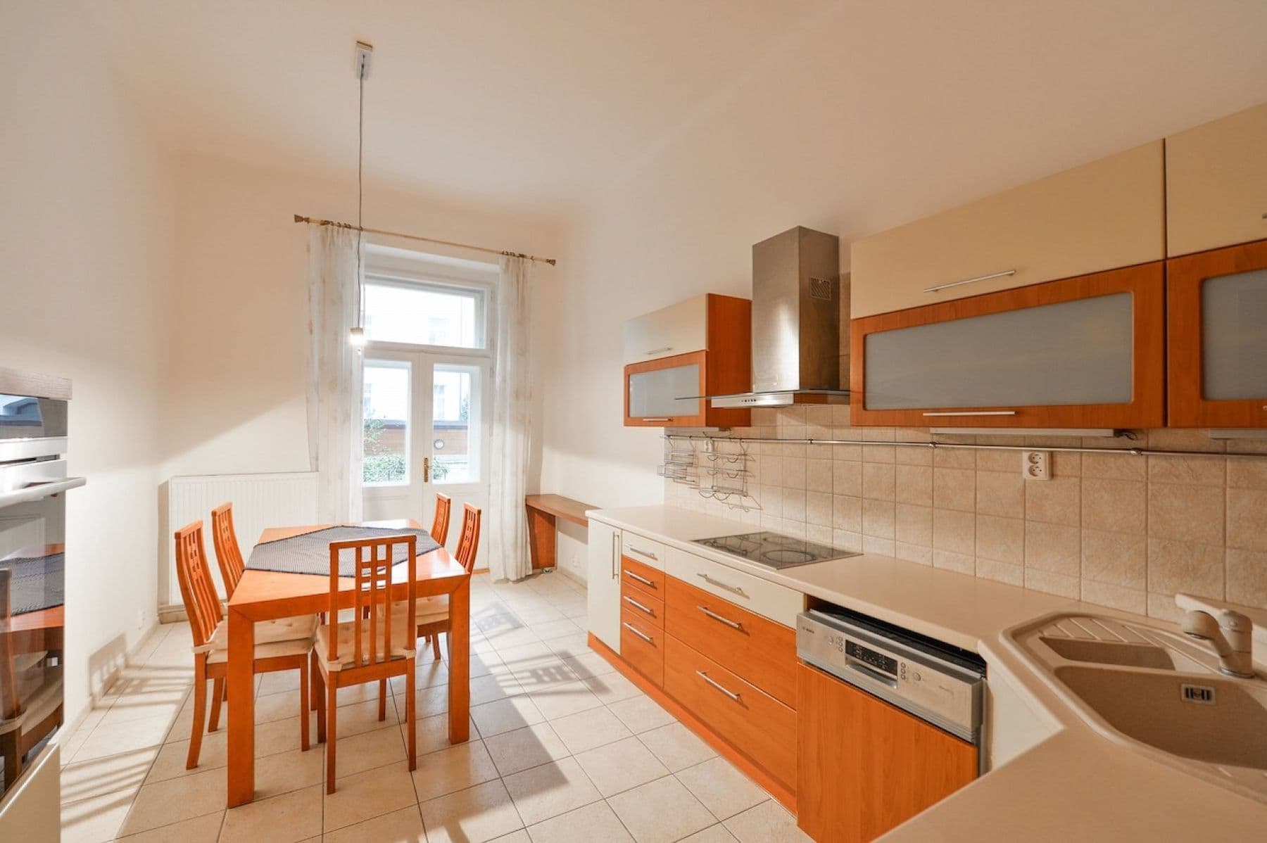 2 bedroom flat to rent, 79 m², U Milosrdných, Prague, Prague 2 bedroom flat to rent, 79 m², U Milosrdných, Prague, Prague