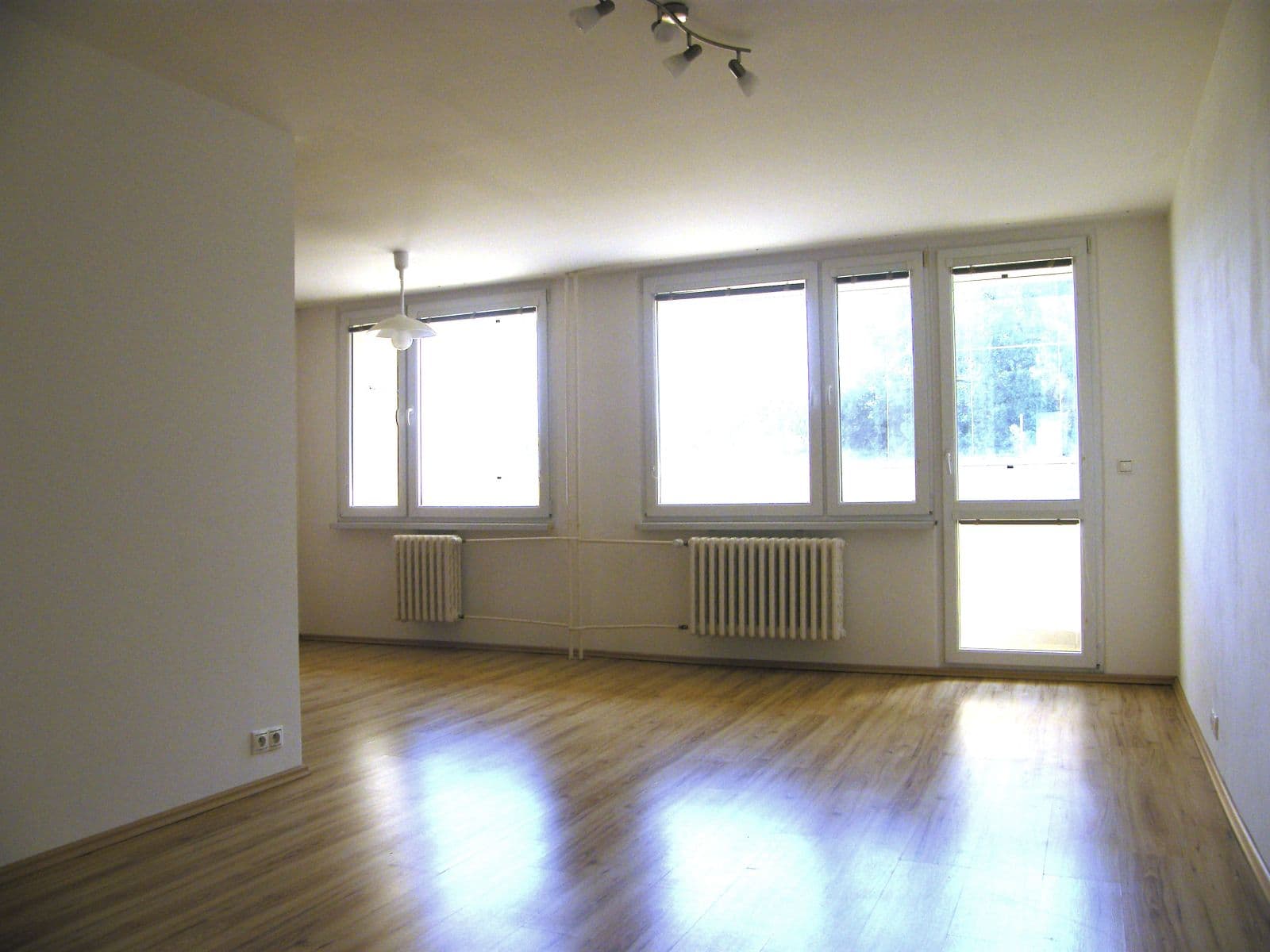 2 bedroom with open-plan kitchen flat to rent, 67 m², Rimavské Soboty, Kolín, Středočeský Region 2 bedroom with open-plan kitchen flat to rent, 67 m², Rimavské Soboty, Kolín, Středočeský Region