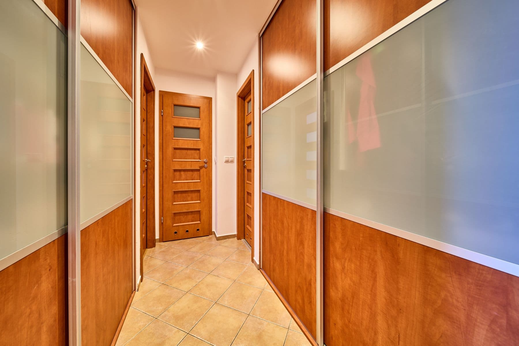 2 bedroom with open-plan kitchen flat to rent, 67 m², Rimavské Soboty, Kolín, Středočeský Region 2 bedroom with open-plan kitchen flat to rent, 67 m², Rimavské Soboty, Kolín, Středočeský Region