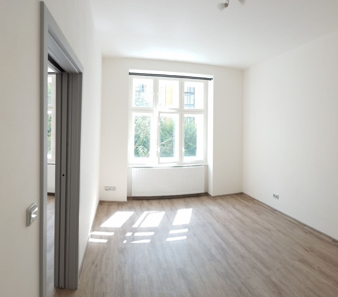2 bedroom with open-plan kitchen flat to rent, 67 m², Rooseveltova, Prague, Prague 2 bedroom with open-plan kitchen flat to rent, 67 m², Rooseveltova, Prague, Prague