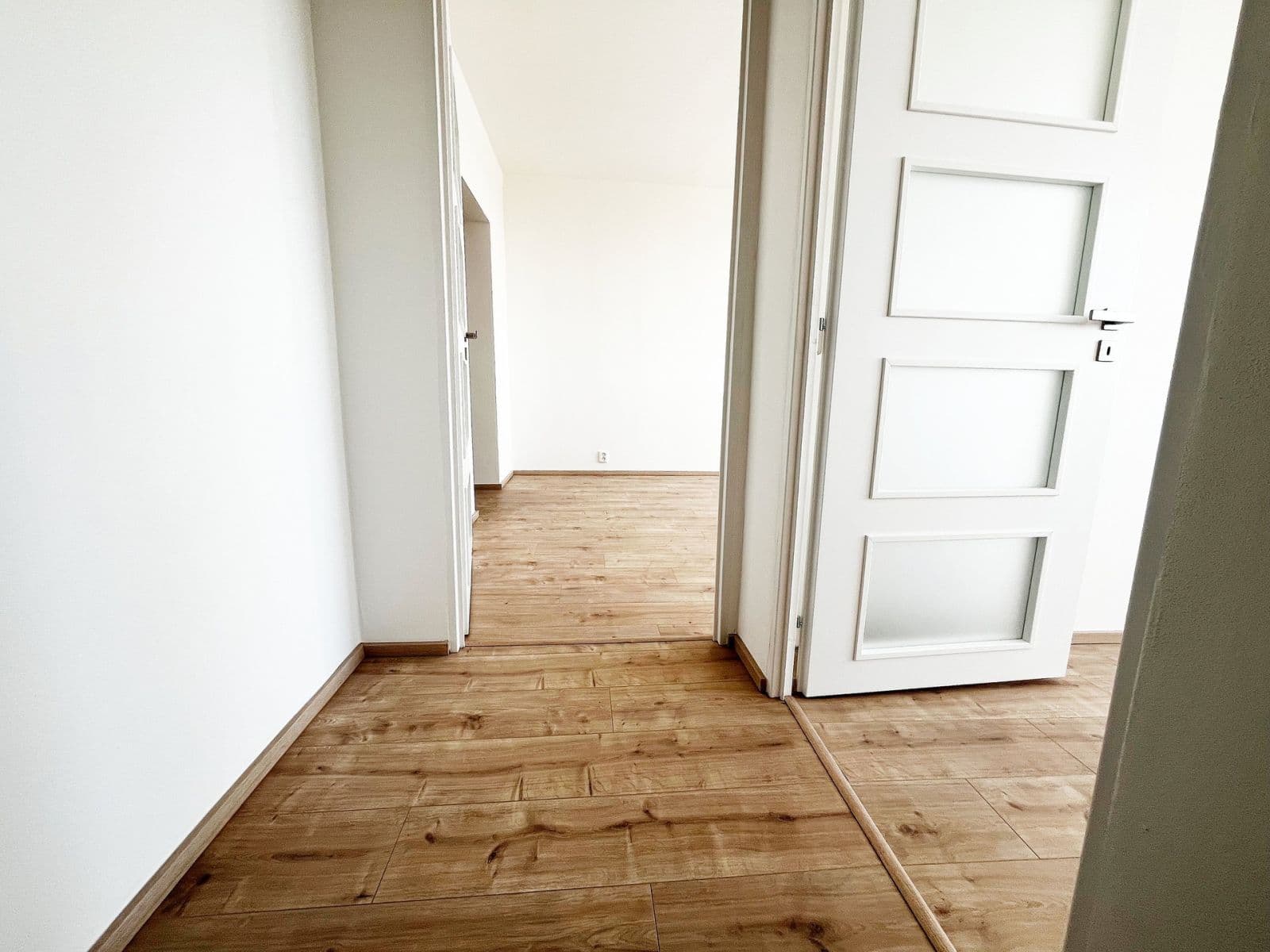 1 bedroom with open-plan kitchen flat to rent, 41 m², Ciolkovského, Prague, Prague 1 bedroom with open-plan kitchen flat to rent, 41 m², Ciolkovského, Prague, Prague