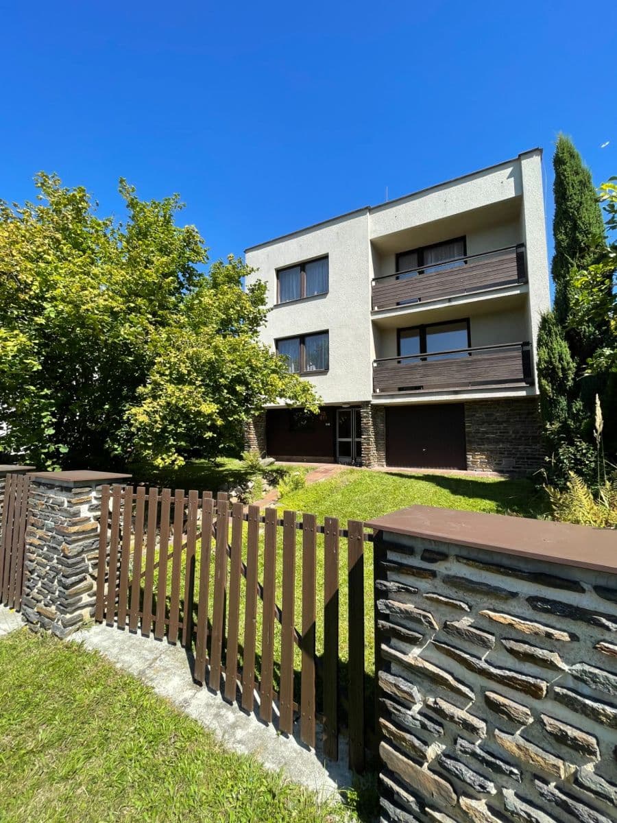 house to rent, 260 m², Jabloňová, Rudolfov, Jihočeský Region house to rent, 260 m², Jabloňová, Rudolfov, Jihočeský Region