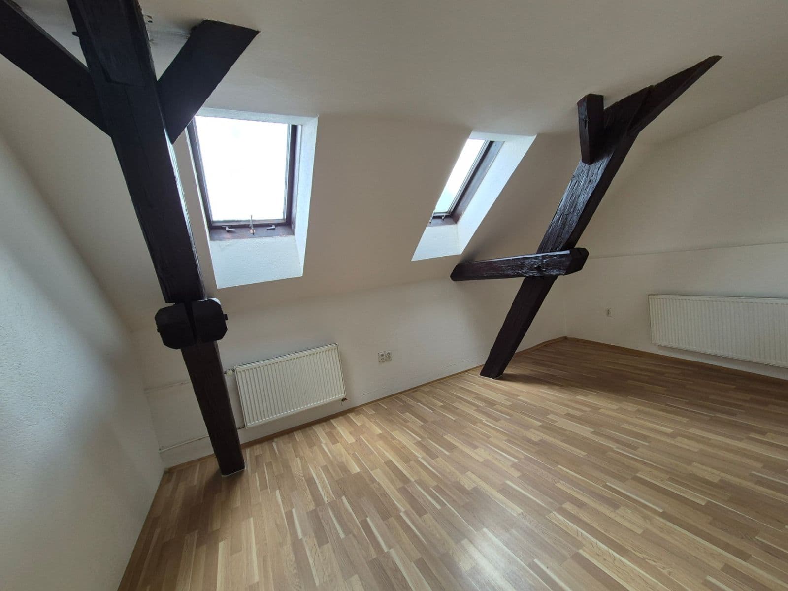 house to rent, 510 m², Náves sv. Petra a Pavla, Zlatníky-Hodkovice, Středočeský Region house to rent, 510 m², Náves sv. Petra a Pavla, Zlatníky-Hodkovice, Středočeský Region