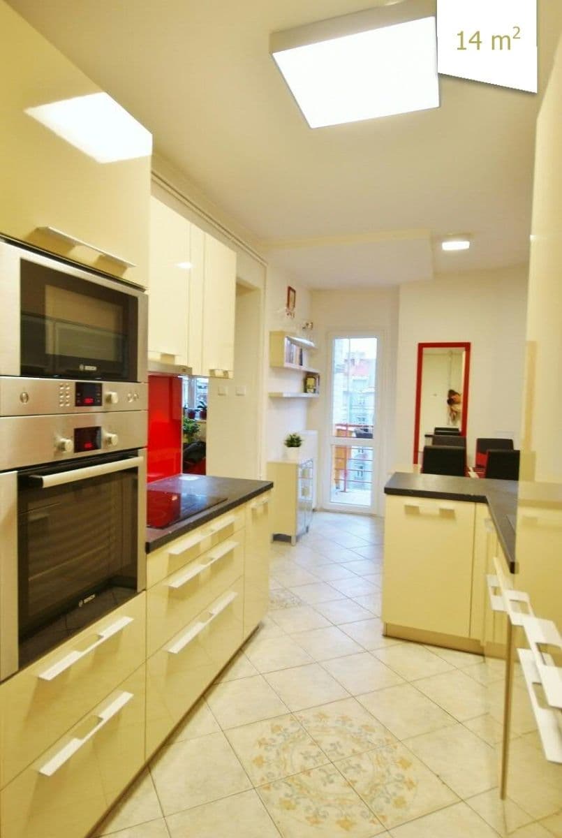 1 bedroom with open-plan kitchen flat for sale, 69 m², Jeseniova, Prague, Prague 1 bedroom with open-plan kitchen flat for sale, 69 m², Jeseniova, Prague, Prague