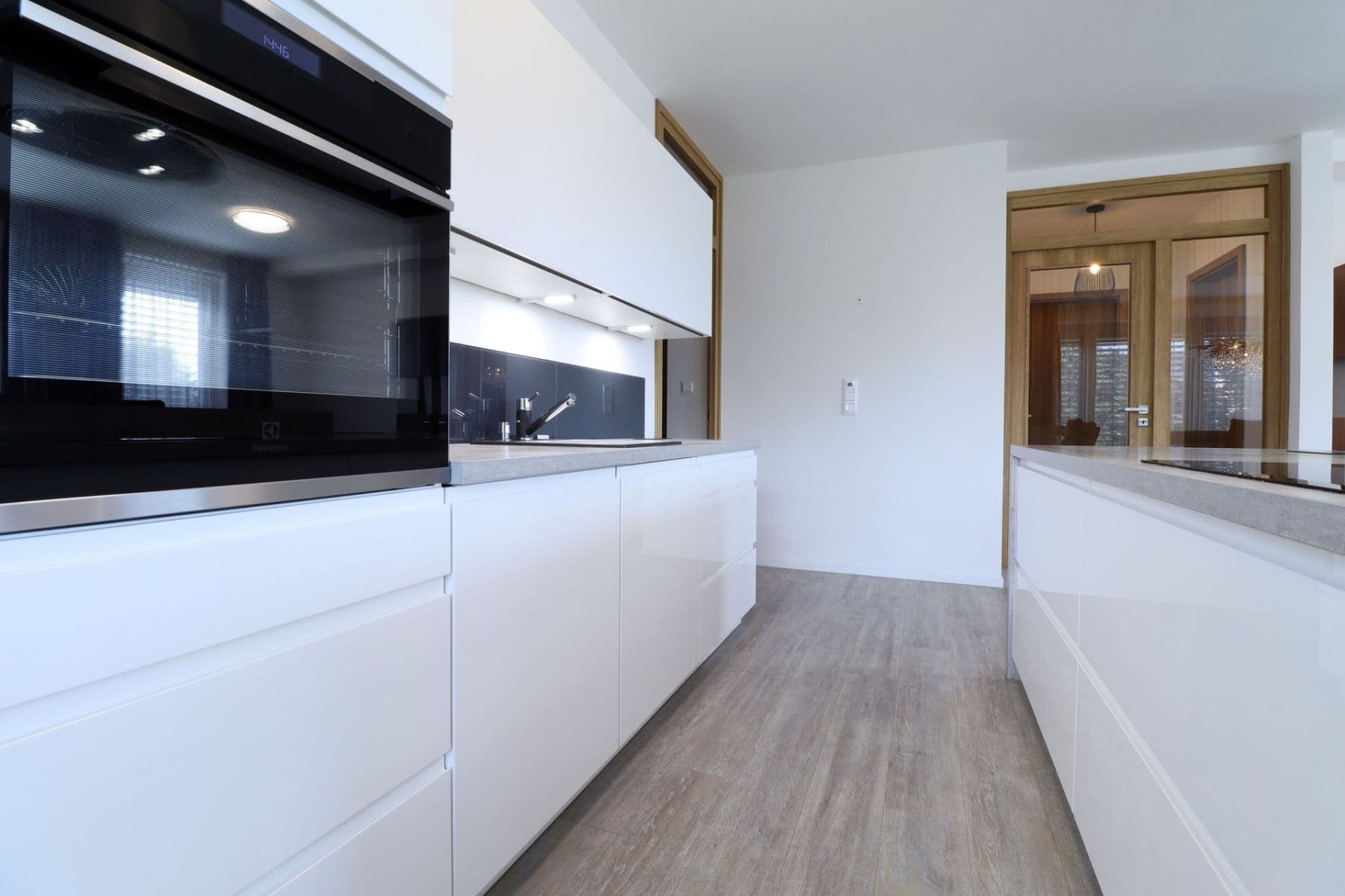 3 bedroom with open-plan kitchen flat to rent, 90 m², Pallova, Plzeň, Plzeňský Region 3 bedroom with open-plan kitchen flat to rent, 90 m², Pallova, Plzeň, Plzeňský Region