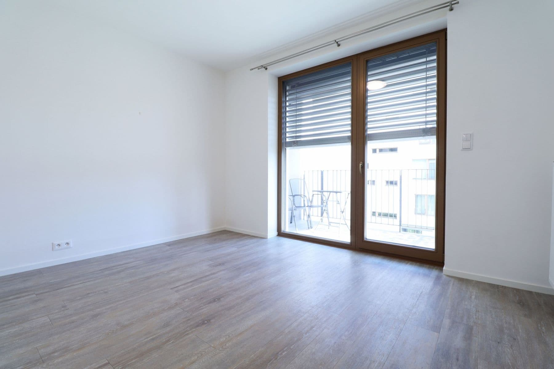 3 bedroom with open-plan kitchen flat to rent, 90 m², Pallova, Plzeň, Plzeňský Region 3 bedroom with open-plan kitchen flat to rent, 90 m², Pallova, Plzeň, Plzeňský Region