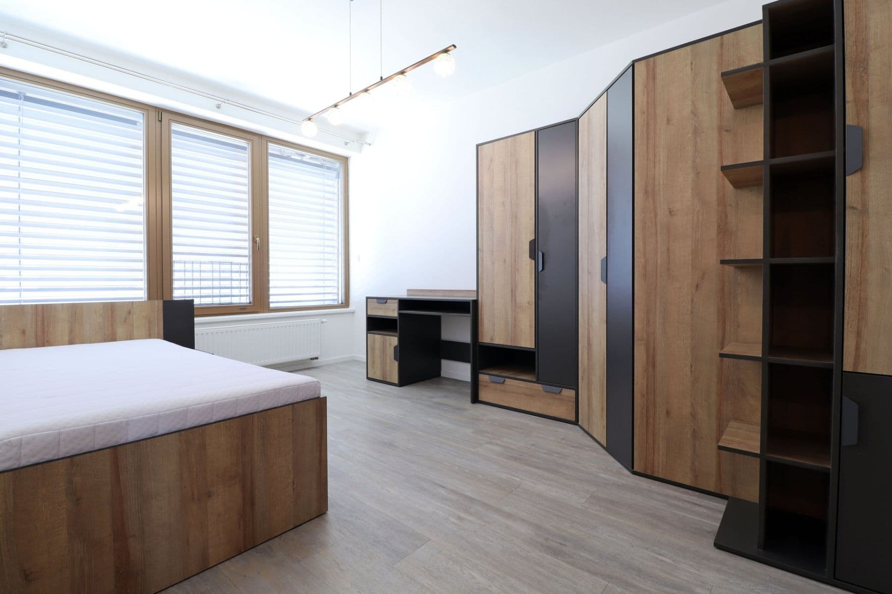3 bedroom with open-plan kitchen flat to rent, 90 m², Pallova, Plzeň, Plzeňský Region 3 bedroom with open-plan kitchen flat to rent, 90 m², Pallova, Plzeň, Plzeňský Region