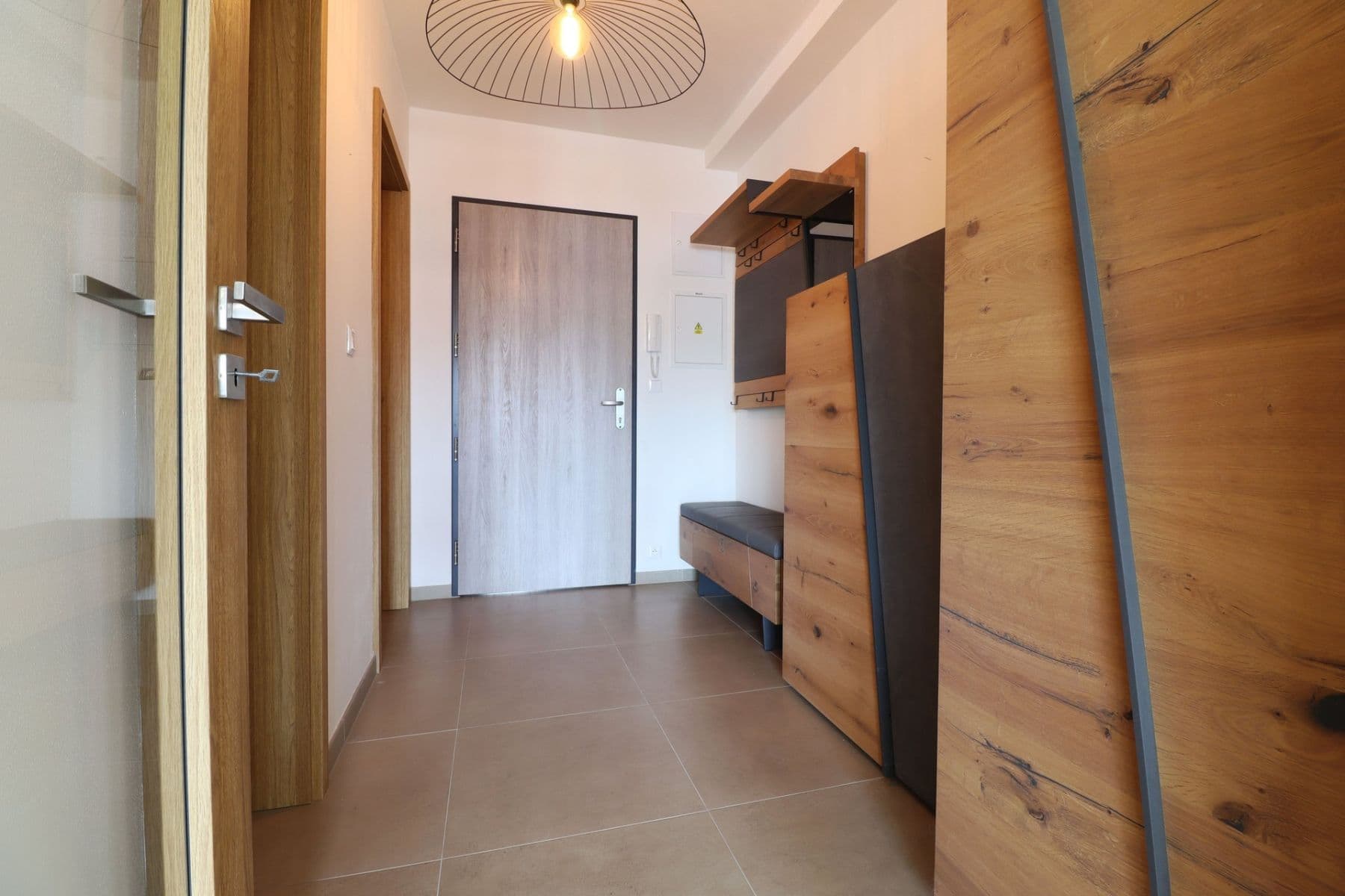 3 bedroom with open-plan kitchen flat to rent, 90 m², Pallova, Plzeň, Plzeňský Region 3 bedroom with open-plan kitchen flat to rent, 90 m², Pallova, Plzeň, Plzeňský Region
