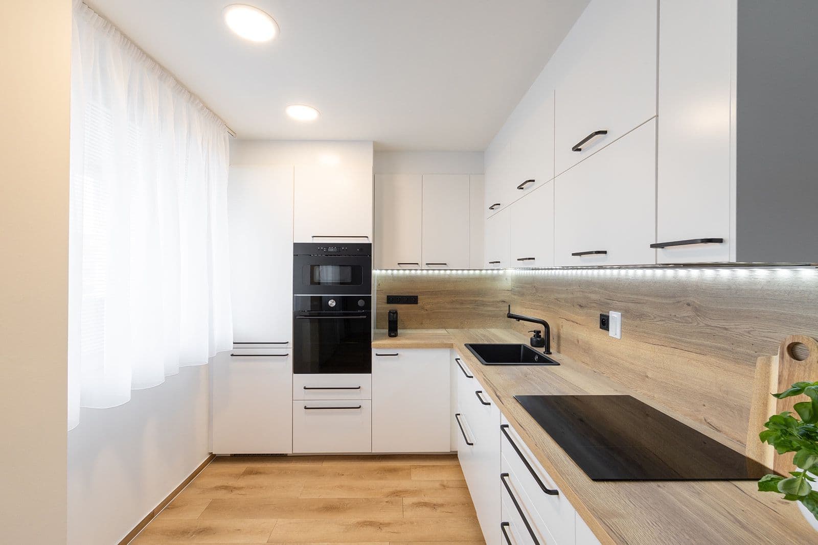 3 bedroom with open-plan kitchen flat for sale, 80 m², Hurbanova, Prague, Prague 3 bedroom with open-plan kitchen flat for sale, 80 m², Hurbanova, Prague, Prague