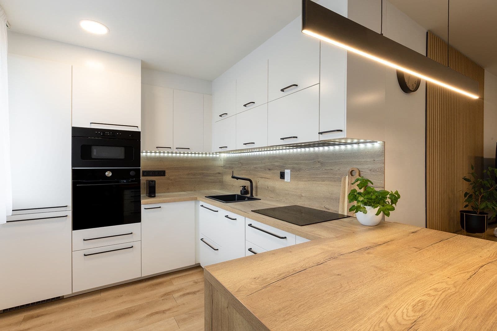 3 bedroom with open-plan kitchen flat for sale, 80 m², Hurbanova, Prague, Prague 3 bedroom with open-plan kitchen flat for sale, 80 m², Hurbanova, Prague, Prague