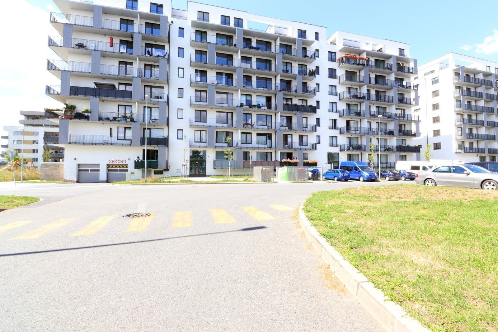 1 bedroom with open-plan kitchen flat to rent, 52 m², Smržových, Prague, Prague 1 bedroom with open-plan kitchen flat to rent, 52 m², Smržových, Prague, Prague