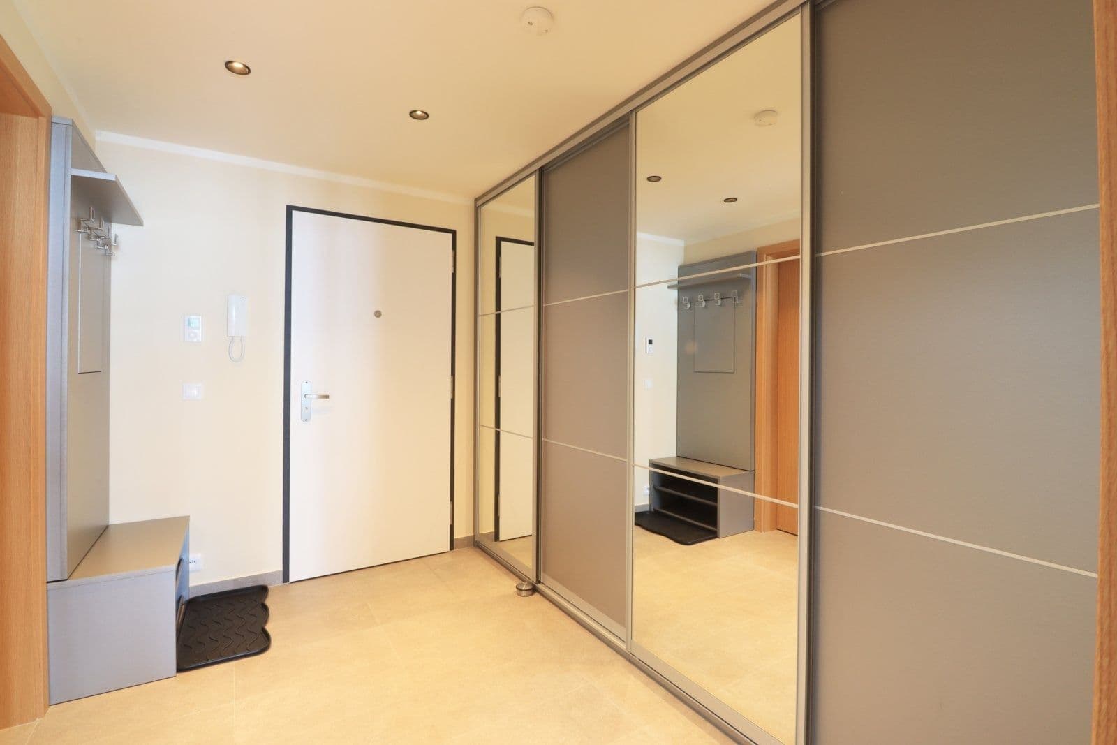 1 bedroom with open-plan kitchen flat to rent, 52 m², Smržových, Prague, Prague 1 bedroom with open-plan kitchen flat to rent, 52 m², Smržových, Prague, Prague