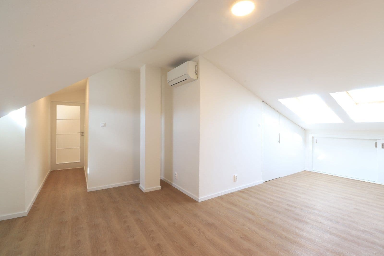 5 bedroom flat to rent, 200 m², Čajkovského, Prague, Prague 5 bedroom flat to rent, 200 m², Čajkovského, Prague, Prague